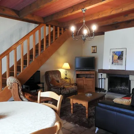 Gite Confortable Avec Cheminee, Cour Et Verger A Dampierre - Fr-1-611-55 Nyaraló Dampierre (Haute-Marne)